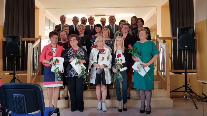 Nauczycieli świętowali. Burmistrz rozdał nagrody i odznaki