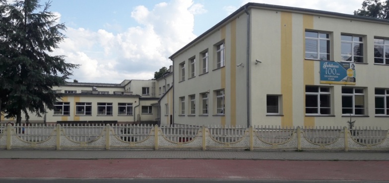 Piec w szkole do wymiany. Naprawiać już się  nie opłaca
