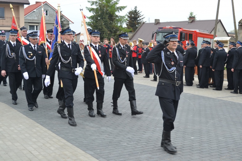 Chronią i służą od 100 lat. Druhowie ze Starego Miasta świętują dziś Dzień Strażaka i jubileusz 