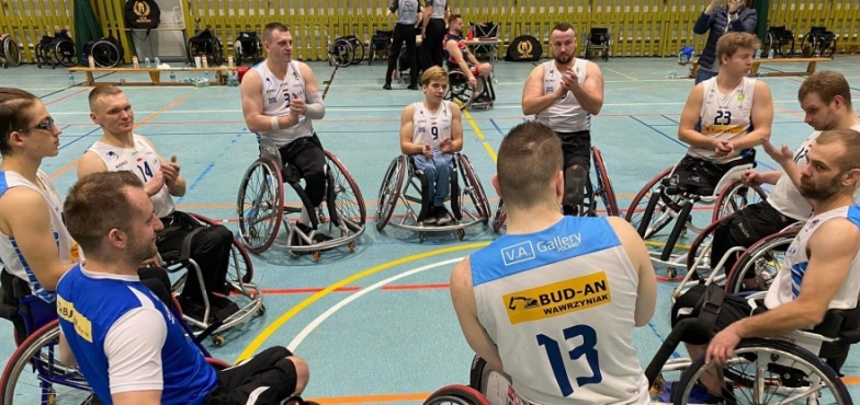 Koszykarze na wózkach zagrali w europejskim turnieju