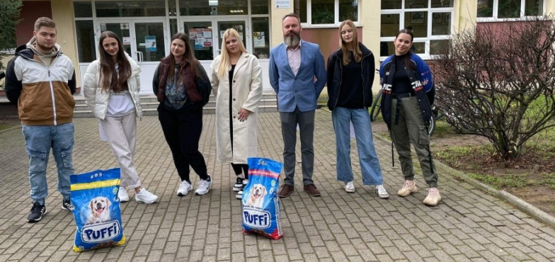 Uczniowie „górniczej” w projekcie Zwolnieni z Teorii. Będą razem pomagać zwierzętom