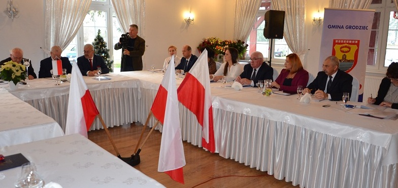 Patologia w gminie Grodziec? Nowy wójt niezadowolony z decyzji radnych
