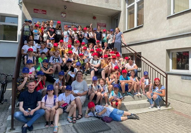 „Kiedy śmieje się dziecko, śmieje się cały świat”. Półkolonie zakończone