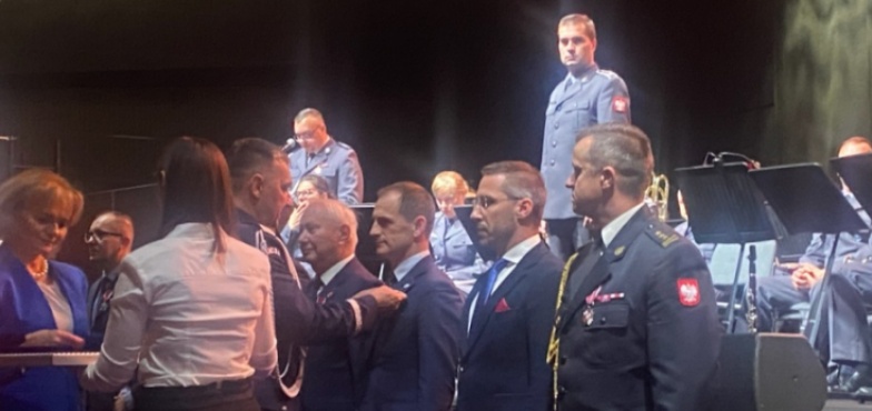 „Za wzorowe relacje między policją a samorządem”. Medal dla wójta 