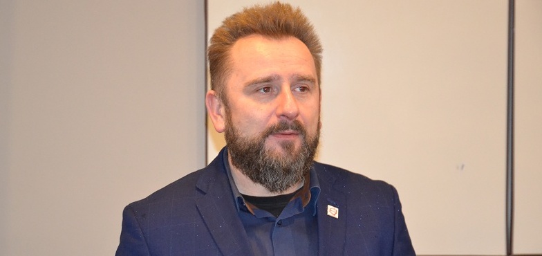 „Zależy mi na tym, żeby reprezentować ludzi.” Liroy mówił dlaczego kandyduje z Wielkopolski 