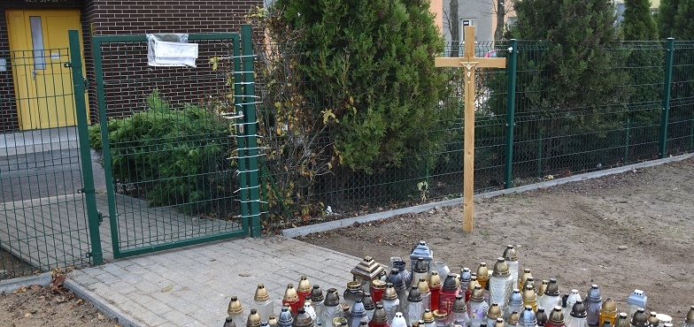 Krzyż na placu zabaw. Miasto na razie nie będzie podejmować działań 