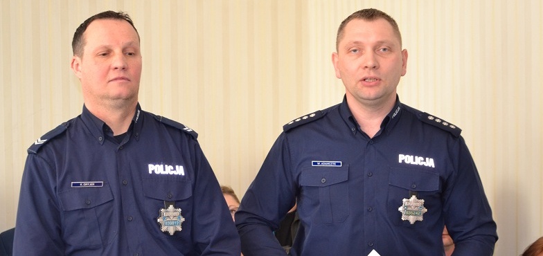 Komendant przedstawił nowego dzielnicowego. Już interweniował w gminie
