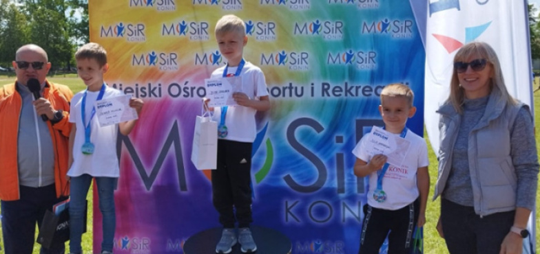Bieg Milowego Słupa dla dzieci i młodzieży. Udział brało około 900 zawodników
