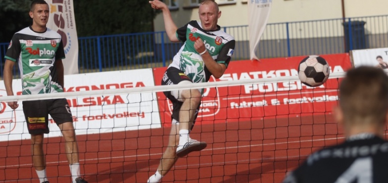 Lentopallo blisko wygranej w finale Pucharu Polski w Siatkonodze. Najlepsze polskie drużyny zmierzyły się w Kleczewie