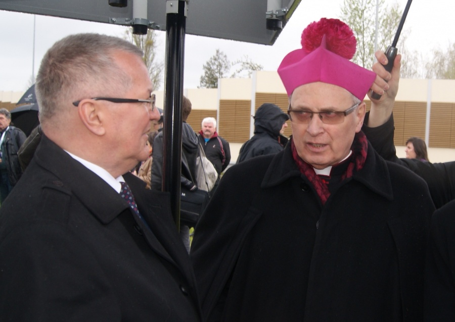 Biskup podziękował najbardziej zaangażowanym samorządom. W tej grupie znalazł się Konin 