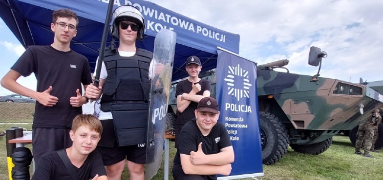 Zachęcali do wstąpienia do policji