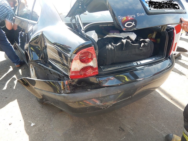 Kraksa na remontowanym odcinku autostrady. Zderzyły się trzy samochody osobowe i ciężarówka