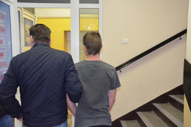 Wynosił z marketu wiertarki, pilarki i wyrzynarki. Warte były prawie 5 tysięcy złotych 