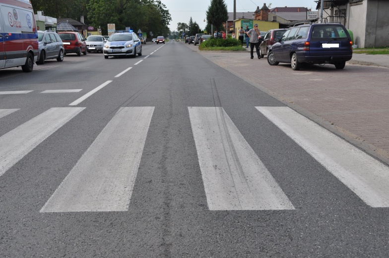 Dwa potrącenia na przejściach dla pieszych. Policja apeluje o ostrożność