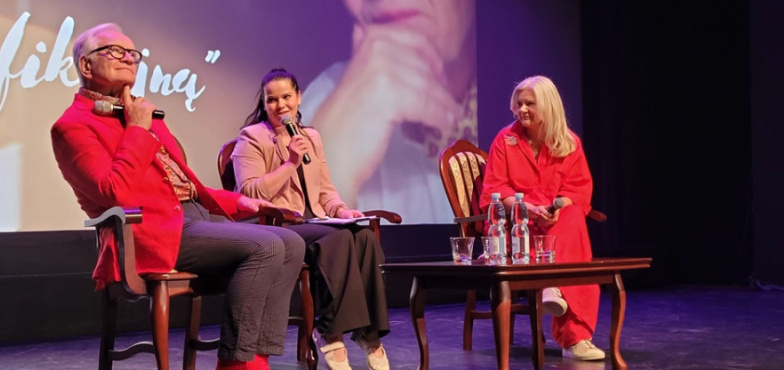 „To film, który naprawdę powstał z miłości i to nie tylko z miłości producentki do bohatera”