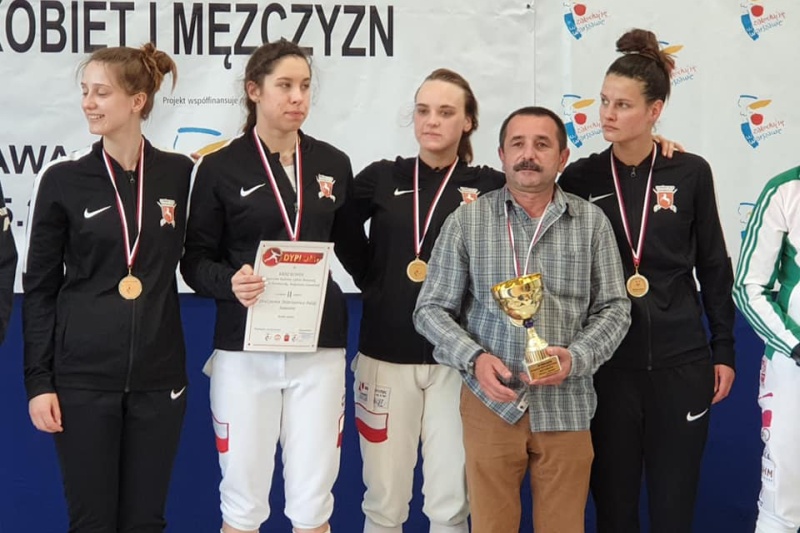 Cztery medale konińskich szablistek i szablistów na Mistrzostwach Polski Seniorów. Sylwia Matuszak na najwyższym stopniu podium