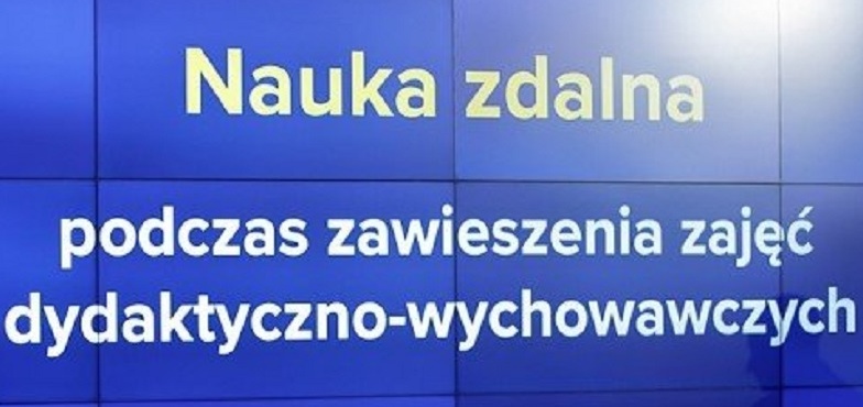 Starsze klasy podstawówki od dziś uczą się w domach. Decyzją burmistrza – nauczyciele w szkołach