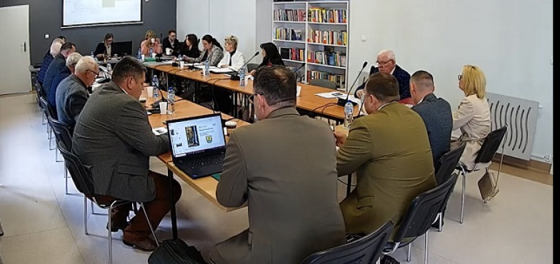 Pracownicy odbierają telefony z nietypową prośbą. Traktują GOPS jak centralę telefoniczną