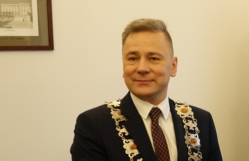 Ile będzie zarabiał nowy prezydent Konina? Mniej niż jako dyrektor WORD-u 