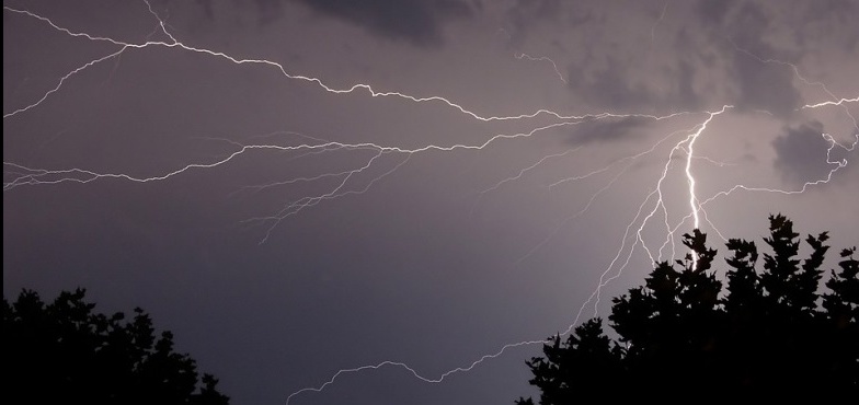 Znów prognozowane są u nas burze z silnymi porywami wiatru i gradem