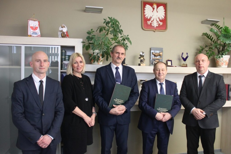 Po „Górniczej” będą większe szanse na pracę. Dyrektor szkoły podpisał umowę z firmą