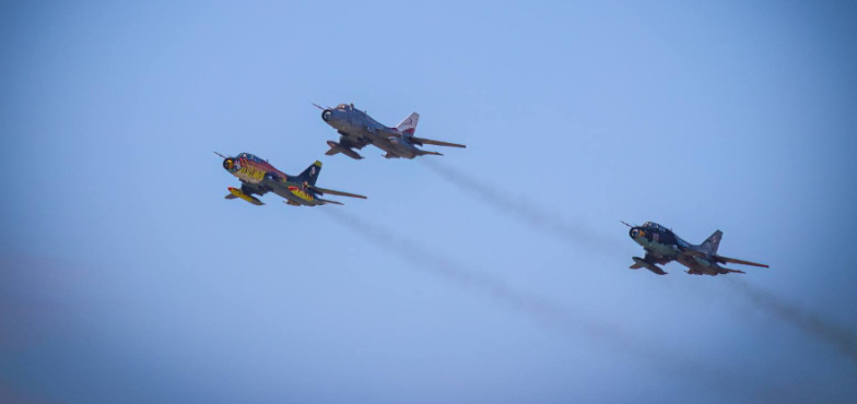 To zakończenie pewnej epoki. Przelot trzech myśliwsko-bombowych Su-22 nad Powidzem 