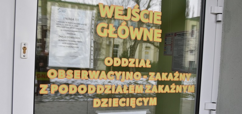 4 osoby na zakaźnym, w tym 54-letnia pacjentka z COVID-19