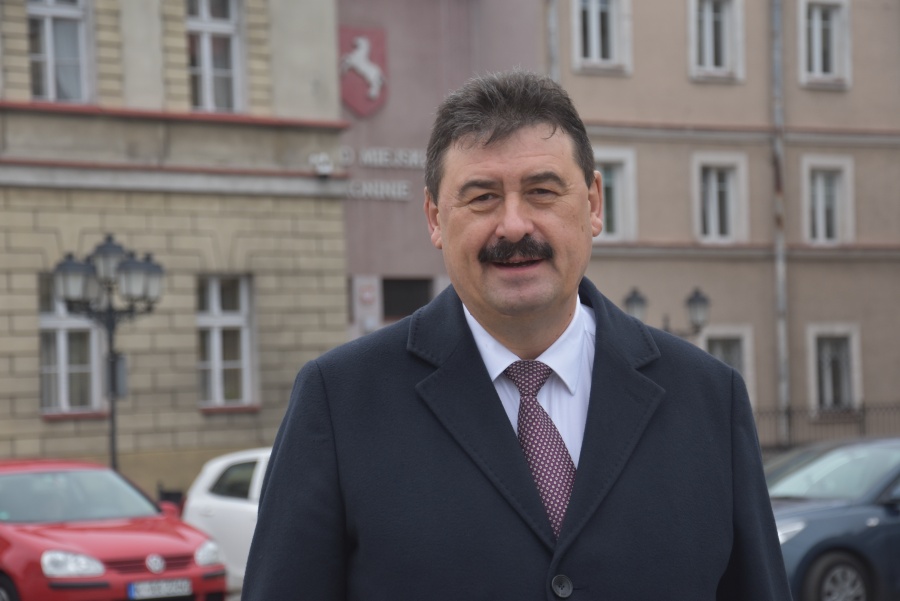 Poseł o kolei, atomie i rolniczych protestach. „Chcą zlikwidować projekt kolei z Konina do Turku”
