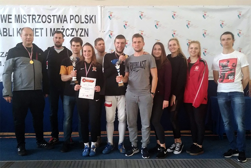 Dwa złota i srebro konińskich szablistów. Matuszak, Godlewski i drużyna panów z medalami