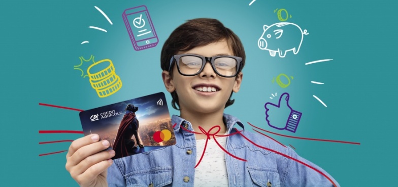  Podaruj dziecku jego pierwszą kartę. Niech nauczy się finansów