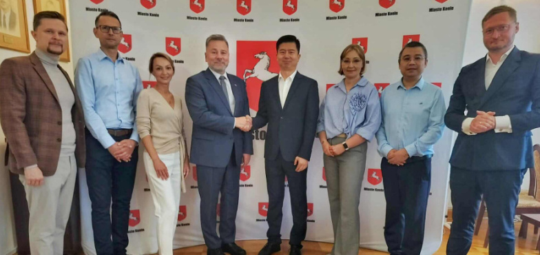 „To ważny krok w stronę nowych miejsc pracy”. Prezydenci spotkali się z inwestorem