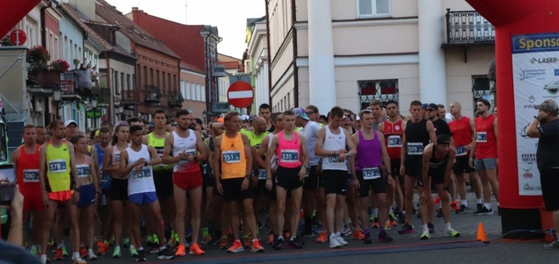 Ponad 500 osób na starcie 25. Biegu Milowego Słupa