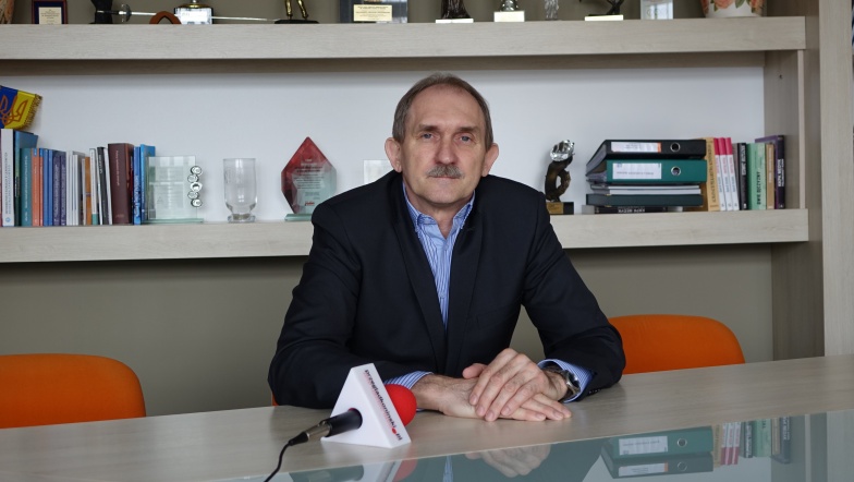Uczniowie i nauczyciele tęsknią za szkołą. Dyrektor o świętach w trudnym czasie 