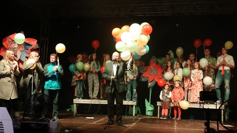 W niebo pofrunęły setki kolorowych i świecących baloników. Bulwar oficjalnie „uwolniony”
