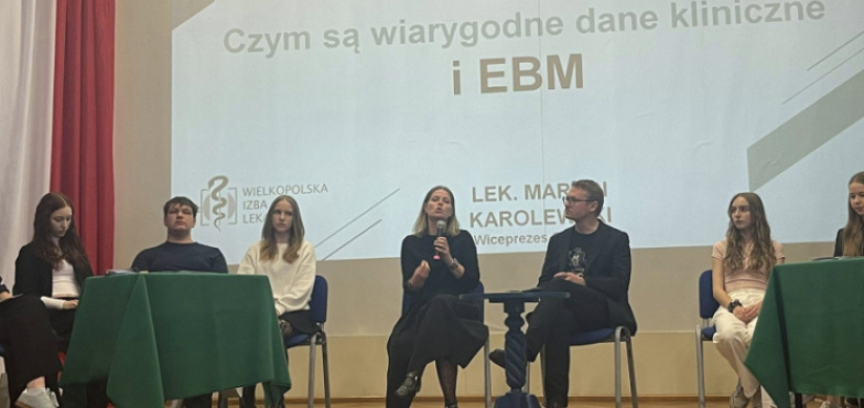 Debatowali na temat szczepień w I LO. Wiedzę przekazywali eksperci