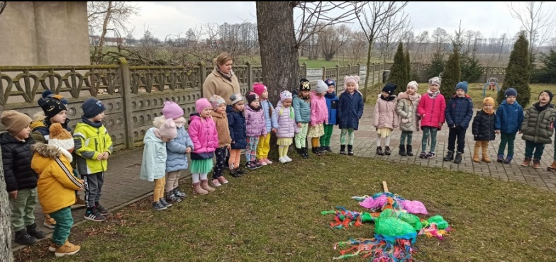 Przedszkolaki pożegnały zimę i przywitały wiosnę