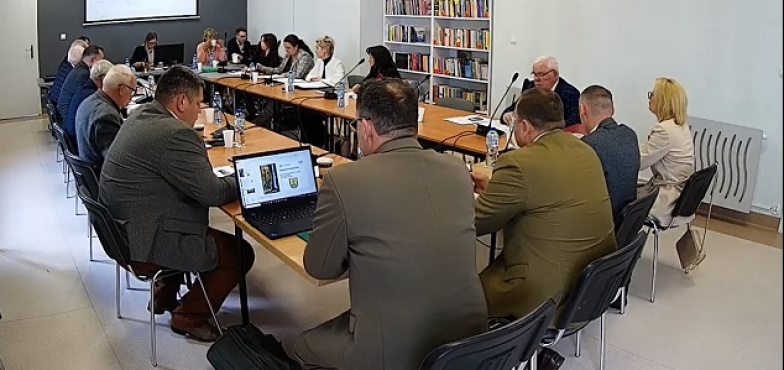 Arcybiskup Dąbrowski pierwszym wyróżnionym tytułem „Zasłużony dla Gminy Grodziec”. Radni byli jednomyślni