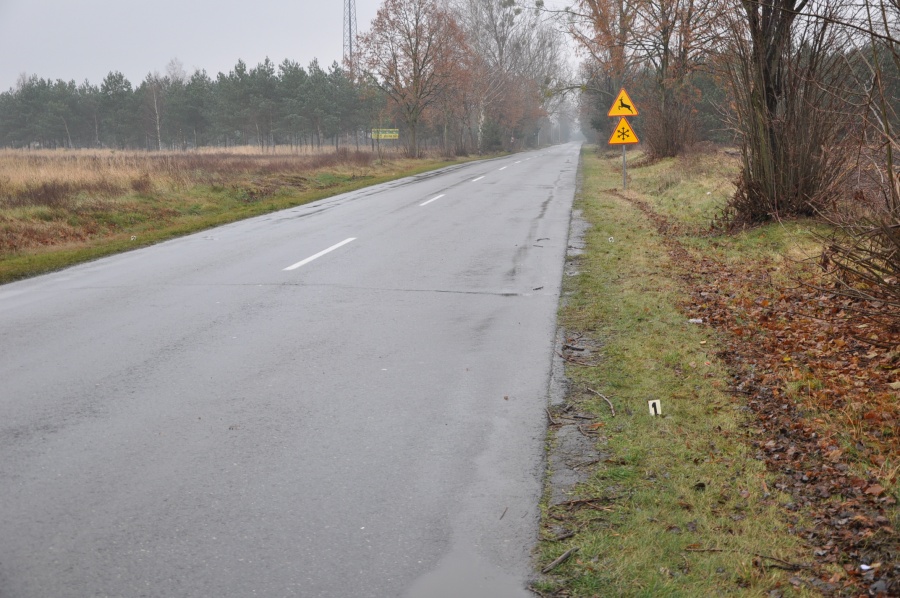 Zmarła potrącona wczoraj 84-letnia rowerzystka. Policja poszukuje sprawcy 