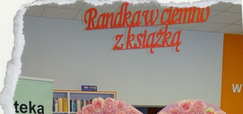 „Randka w ciemno z książką”. To walentynkowa propozycja biblioteki