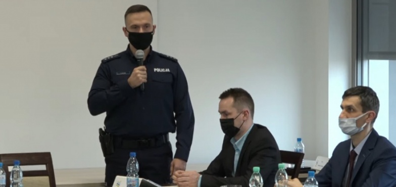 Potrzebny jest nowy radiowóz do przewożenia osób zatrzymanych