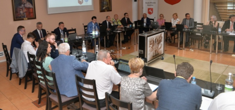 RIO o nieudzieleniu absolutorium prezydentowi Konina. Uchwała jest nieważna!