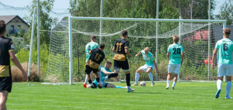 Sokół przegrywa sparing, kolejne ruchy transferowe w drużynach – flesz sportowy