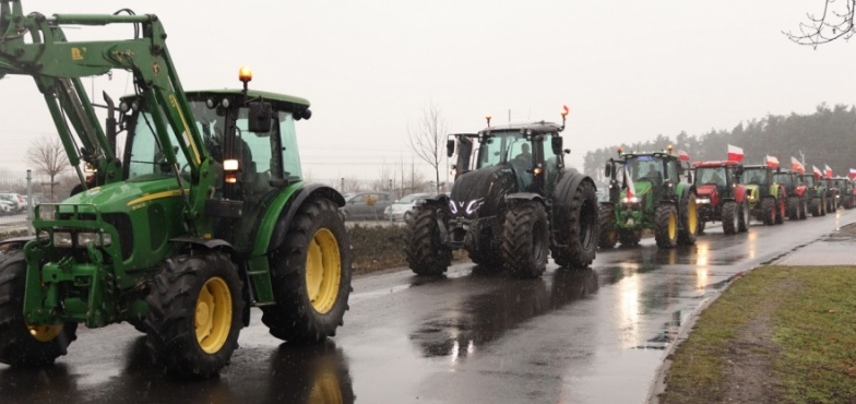 Protest rolników w Słupcy i Golinie. DK 92 zablokowana