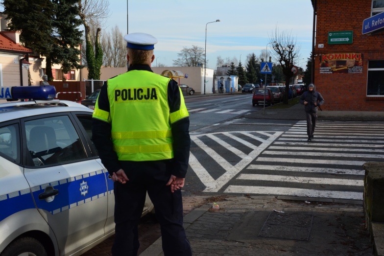 Uwaga piesi! Od dzisiaj na drogach więcej policyjnych patroli