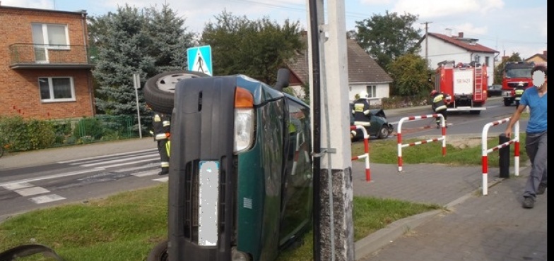 Wypadek w Koszutach. Zderzyły się dwa samochody