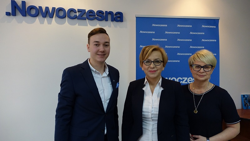 „To jeden z trupów leżących na stole”. Posłanka Nowoczesnej o składowisku odpadów w Marantowie