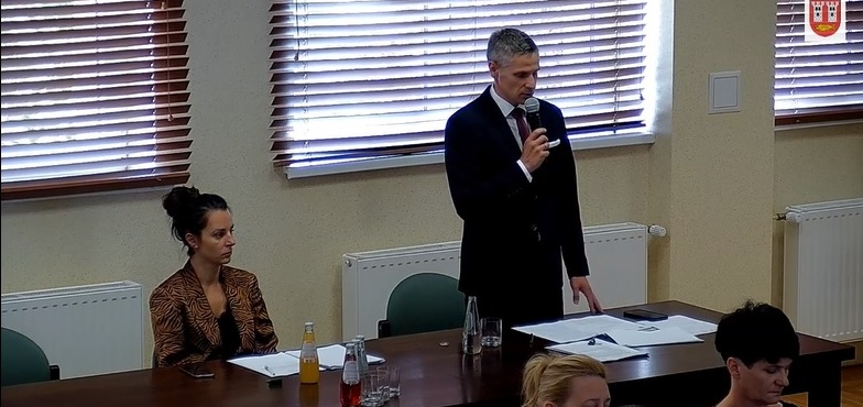 Chcą na terenie gminy wybudować biometanownię. Burmistrz na tę chwilę jest sceptycznie nastawiony