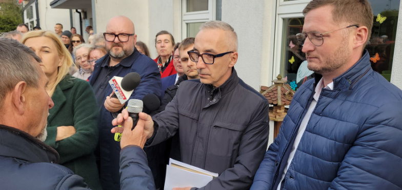 Burzliwie na Wilkowie. Dyskusję zdominował temat ośrodka dla nielegalnych imigrantów