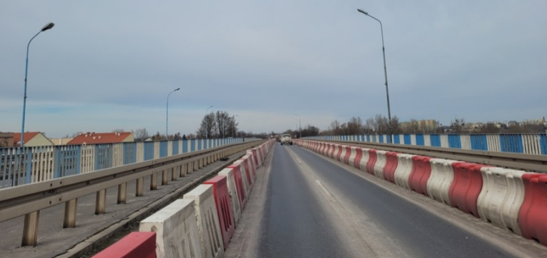 „Awanturka przy takiej rocznicy to jest wstyd” kontra „wstyd z powodu nadania nazwy mostowi w totalnej rozsypce"