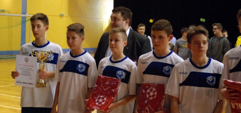 Młodzieżowe turnieje, siatkówka i piłkarskie sparingi. Przed nami sportowy weekend